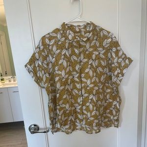 RACHEL ZOE 100% LINEN  MEDIUM GOLD AND WHITE BUTTON DOWN SHIRT